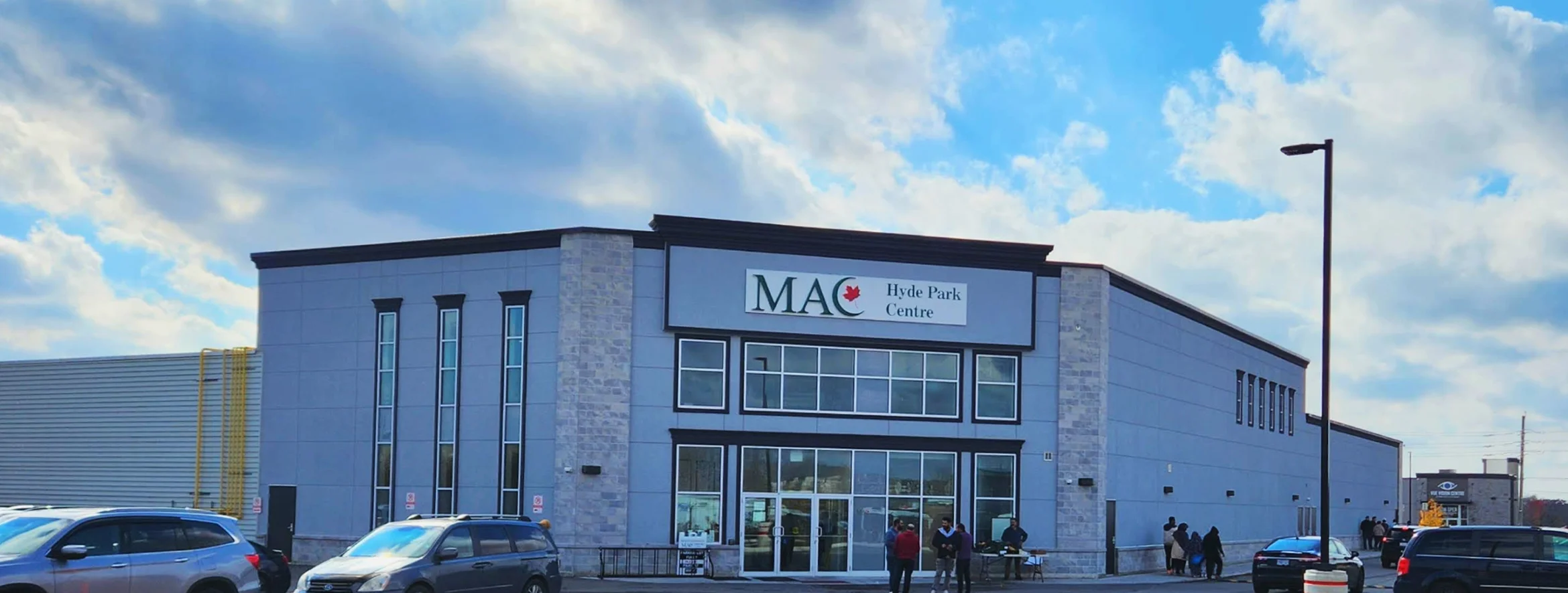 Exterior view of MAC Hyde Park Masjid and Youth Centre London building